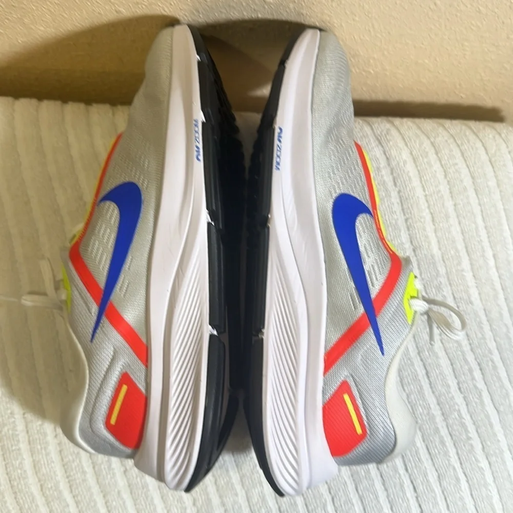 Nike zoom structure 24 size 6